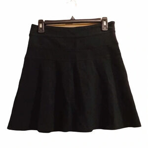 Athleta Flared Skirt Black Back Pocket